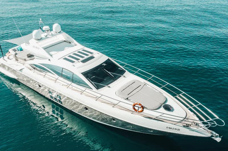 Azimut 68S